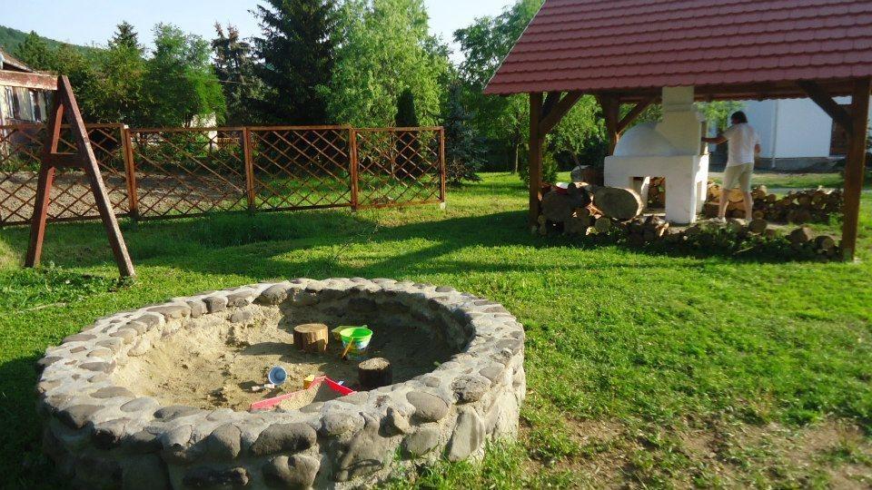 Toldi Vendeghaz Hotel Felsőtold Buitenkant foto