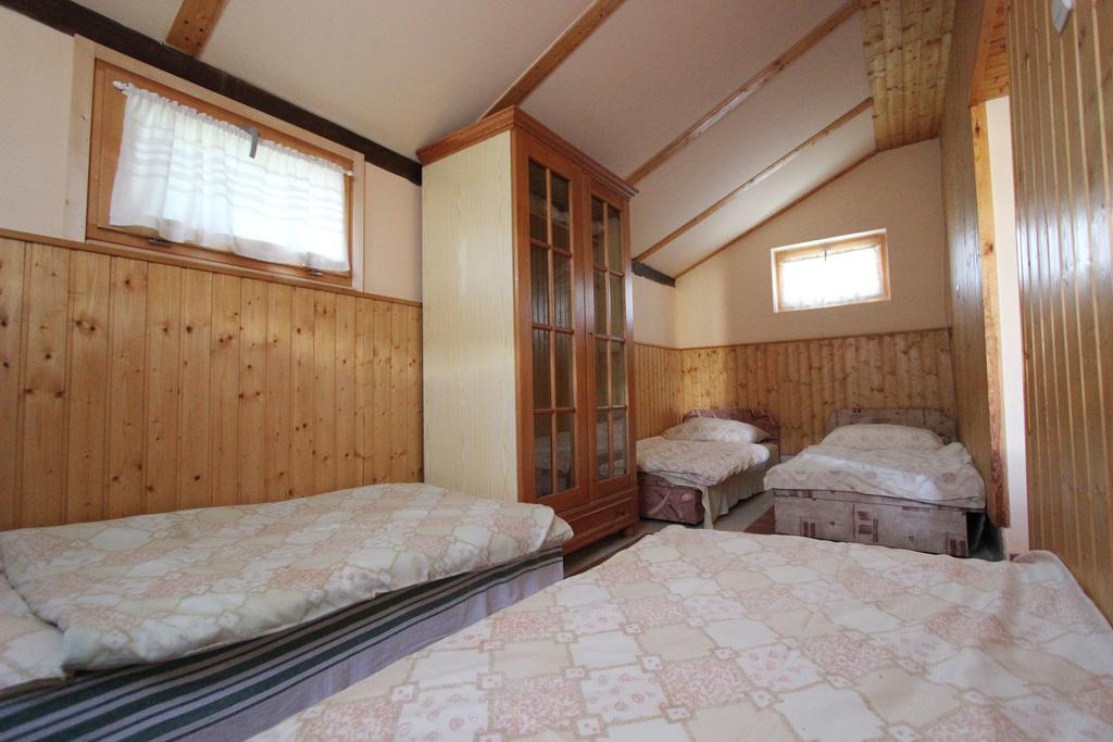 Toldi Vendeghaz Hotel Felsőtold Buitenkant foto